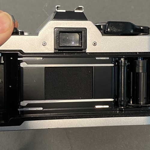 Canon AE-1 Program 35mm SLR Film Camera w/50mm f1.8 & Vivitar Zoom Lens - Picture 16 of 19