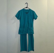 Women  s Scrub Set