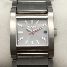 Nixon The Boss Tank Womens Watch 30mm Silver Tone Dial Date New Battery 6.75"