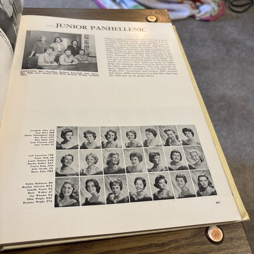 UCLA Southern Campus Yearbook 1960 University of California, Los Angeles - Picture 13 of 15