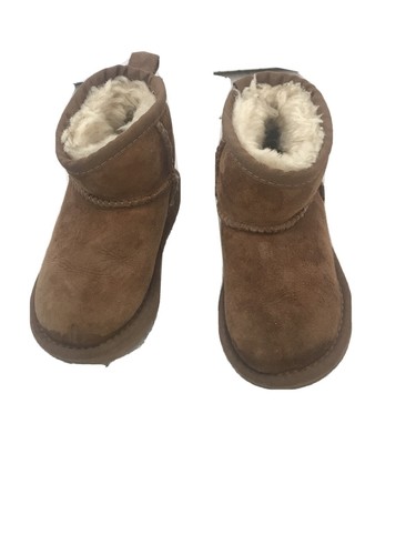 Le ragazze stivali UGG neonato taglia 25/26 | eBay