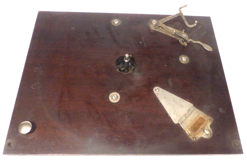 VICTOR VICTROLA VV 215: MOTORBOARD / quiet motor / GOVERNOR NEEDS ADJUSTMENT - Picture 5 of 8
