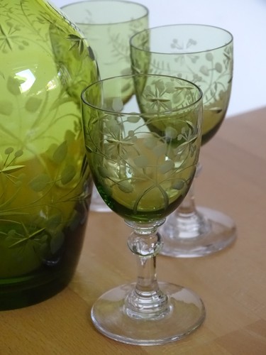 SAINT LOUIS ANCIEN SERVICE A LIQUEUR CRISTAL VERT GRAVURE FLORALE ART NOUVEAU - Picture 9 of 13