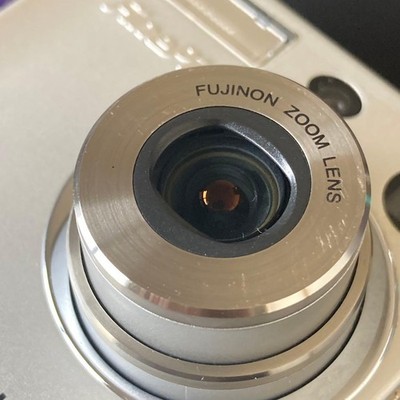 Fujifilm FinePix F Series F401 2.1MP Digital Camera - Metallic