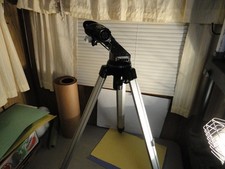 MEADE POLARIS MOD. DS-60 TELESCOPE TRIPOD WITH MOUNT NO DRIVE MOTORS HAS GEARS