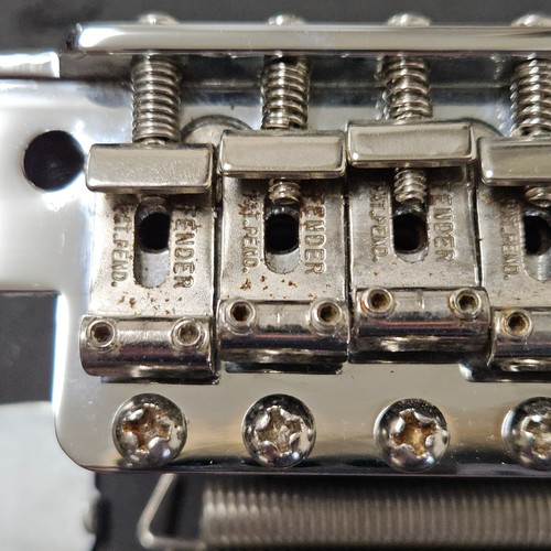 Old Fender USA Vintage 57 61 62 Reissue TREMOLO BRIDGE Strat - PAT PEND Saddles - Picture 3 of 10