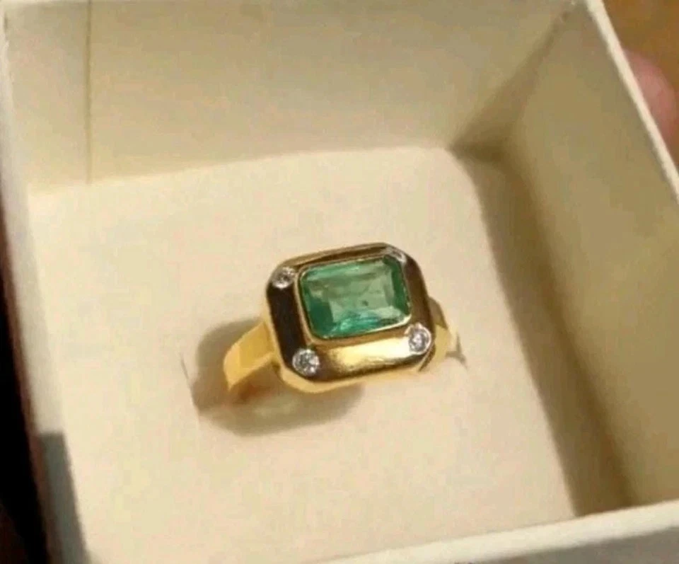 Anel de casamento de ouro amarelo sólido 14k natural da Zâmbia com esmeralda e diamante 2,50 CT - Imagem 4 de 4