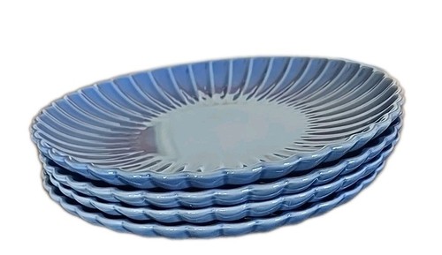 Set of Four (4) Pioneer Woman ~ COLETTE ~ SCALLOP ~ BLUE ~ 10.5" Dinner Plates - Picture 3 of 7