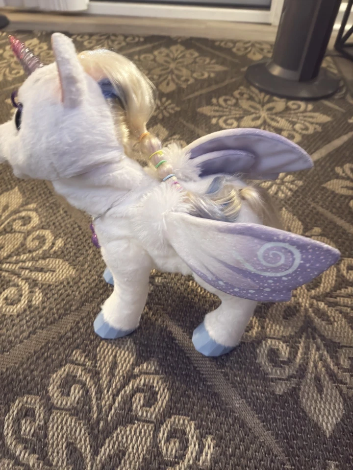 Juguete interactivo unicornio mágico StarLily Star Friends de piel real - Ver descripción  Foto 2 de 4