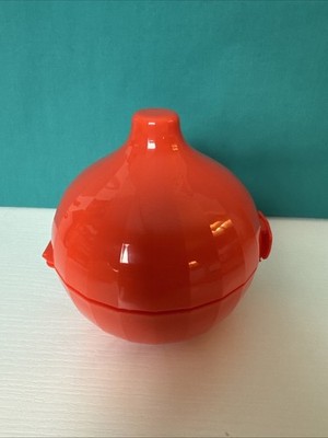 Tupperware Onion Keeper Forget-Me-Not Keeps Dry & Dark New Red