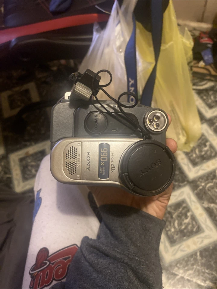 Sony Handycam DCR-TRV280 Digital 8 20x Optical Camcorder - Image 3 of 4