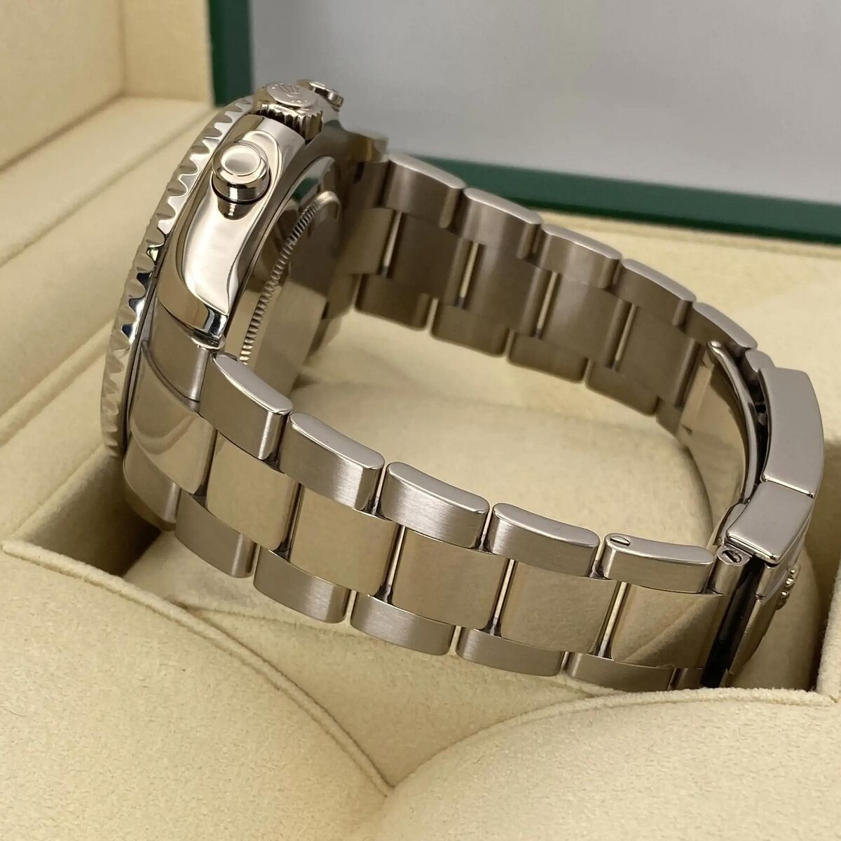 Rolex Yacht-Master II 18K White Gold Platinum Automatic Mens Rolex Yacht-Master II 18K White Gold Platinum Automatic Mens