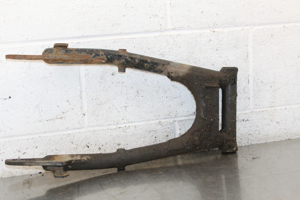 1972 Yamaha DT2 250 SWINGARM SWING ARM SUSPENSION C375 - Image 2 of 4