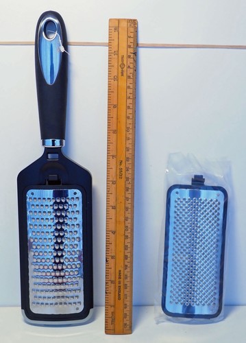 Marks & Spencer Box Lebensmittel Reibe & Aufbewahrungsbehälter und 4 Sorten Klinge - Bild 4 von 5