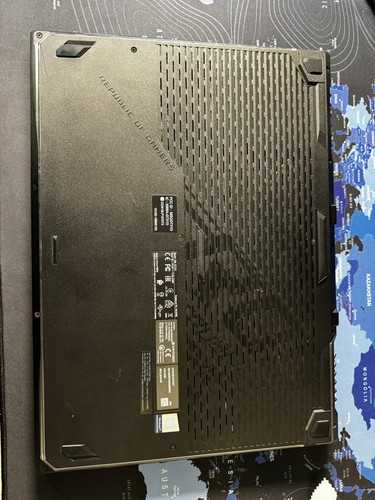Asus ROG Strix Scar III, RTX 2070, i7-9750H, 32GB, 144HZ 1TB NVME Gaming (G731GW - Foto 3 di 5