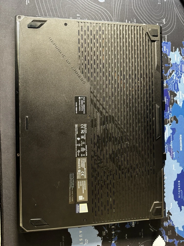 Asus ROG Strix Scar III, RTX 2070, i7-9750H, 32GB, 144HZ 1TB NVME Gaming (G731GW - Immagine 3 di 4