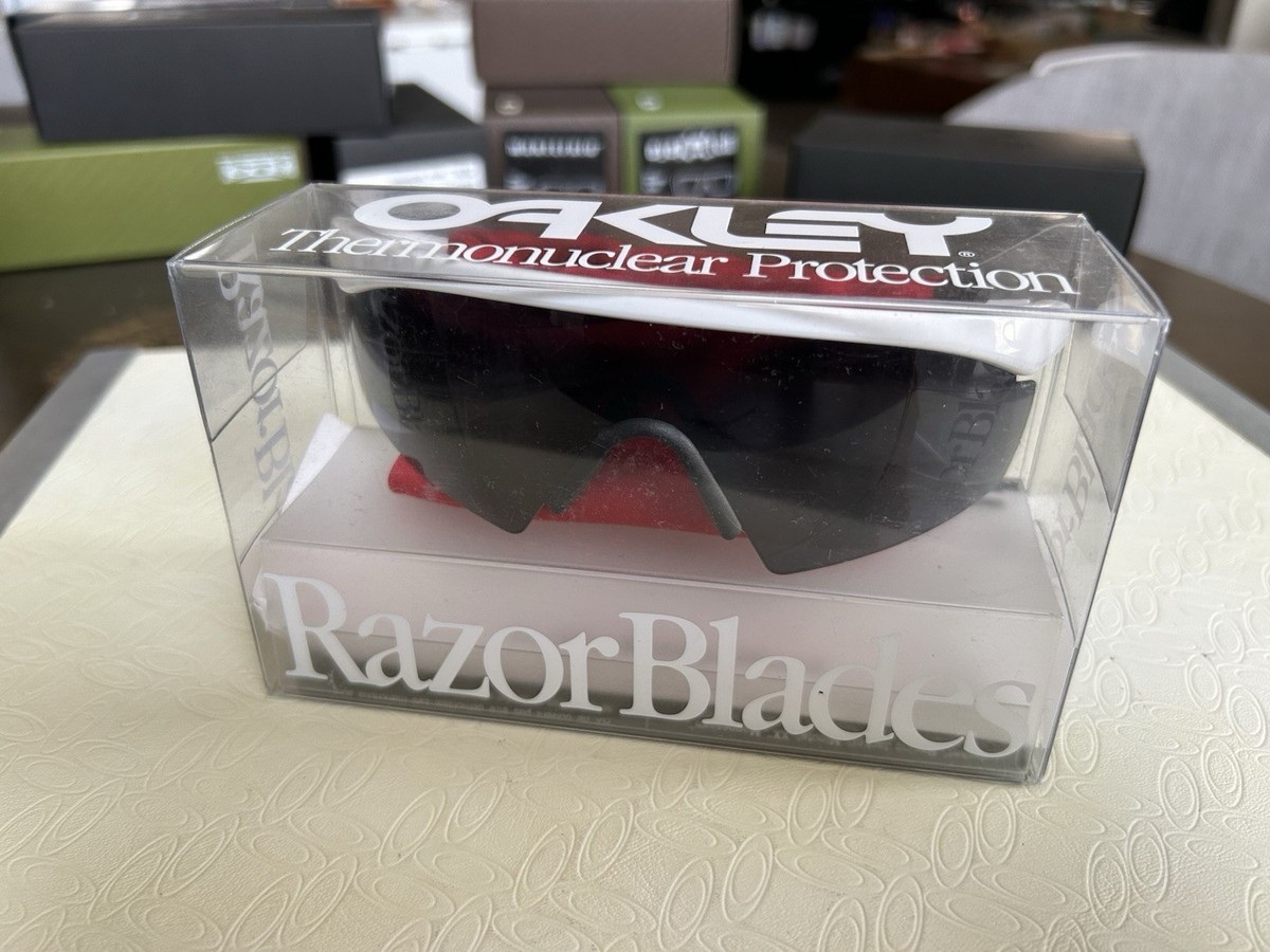 NEW Oakley Razor Blade Polished White/Grey 03-389 | eBay