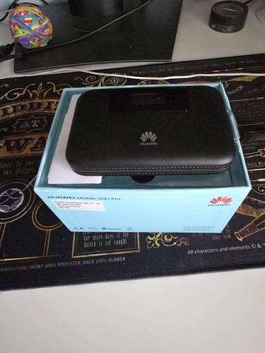 Huawei E5770 4G Mobile WiFi Pro O2/Giff Gaff/ Sky/Tesco Hotspot MiFi & Powerbank - Photo 2/2