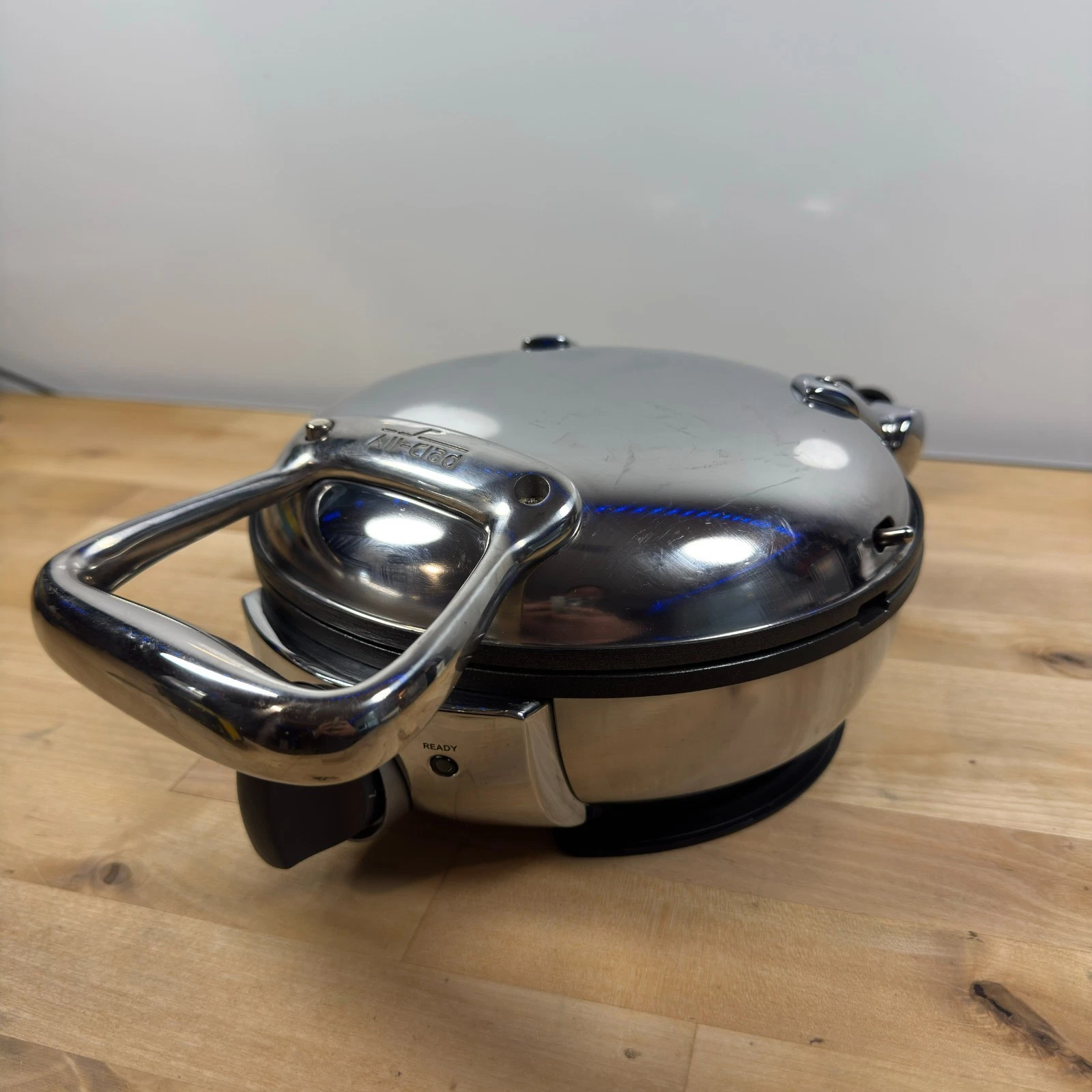 ALL CLAD CLASSIC ROUND STAINLESS STEEL WAFFLE MAKER 6071 TESTED WORKS FINE
Opens in a new window or