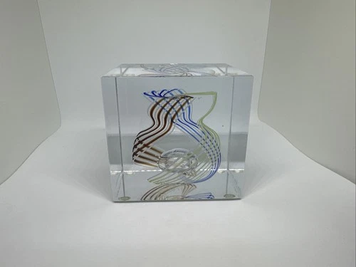 Oiva Toikka Annual Cube Nuutajärvi Iittala Finland Art Glass Alma Media