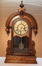 Vintage Waterbury Clock Co. Wood Carved Mantle Shelf Clock