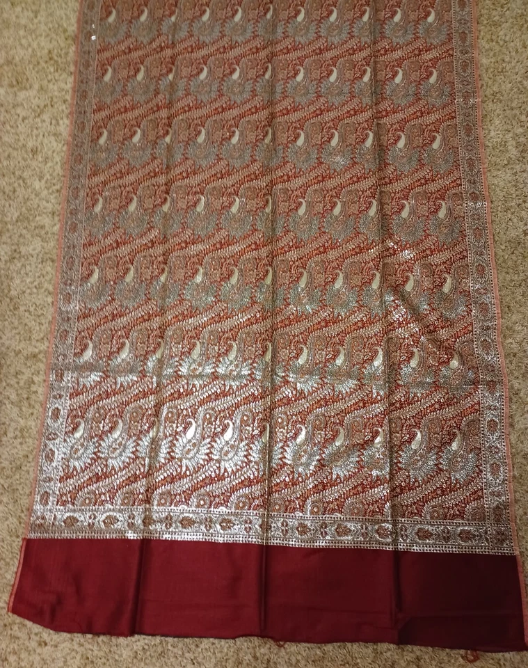 Chal tejido BORDER KASHMIRI JAMAVAR ~ 100% CACHEMIR PASHMINA plateado metálico Foto 3 de 4