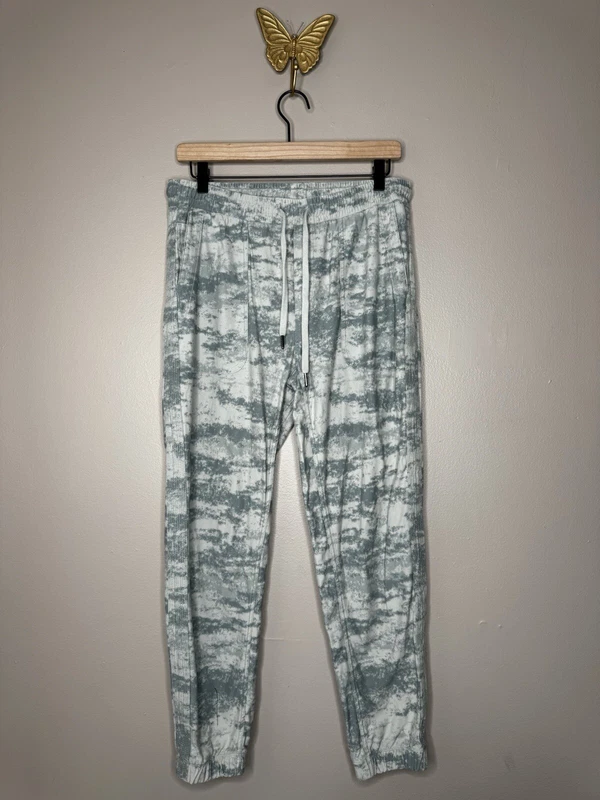 athleta farallon fog camo print drawstring jogger pants