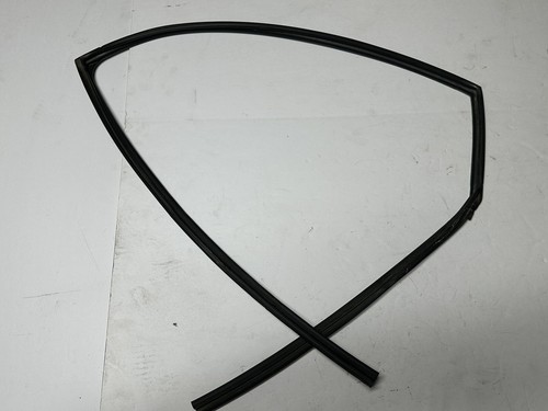 2010-2014 Prius V Left Rear Door Window Seal Oem - Picture 2 of 8