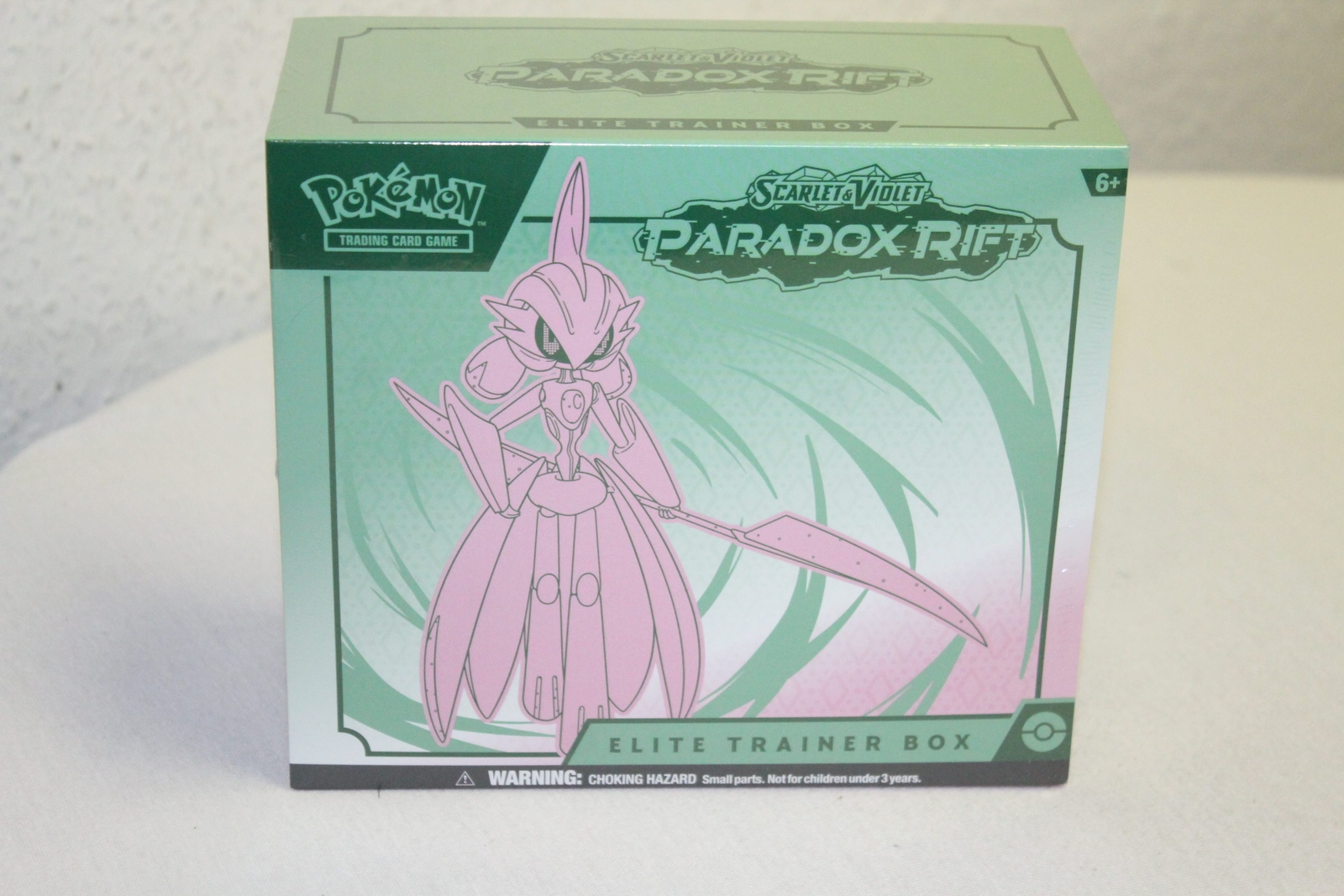 Pokémon Tcg: Scarlet & Violet Paradox Rift Etb Elite Trainer Box