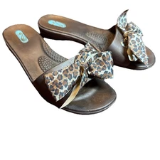 OKA B Madison Flip Flop Slide Mule Sandals Gold Leopard Print Size M 6.5-7.5 Bow