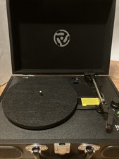 Numark PT01 Touring Chargeable Suitcase Turntable with USB Stereo Cables