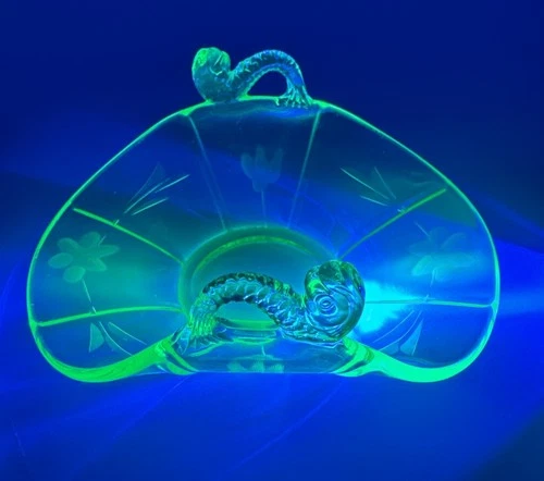 VTG Green Uranium Depression Glass Candy Trinket Dish Etched Floral W/Handles