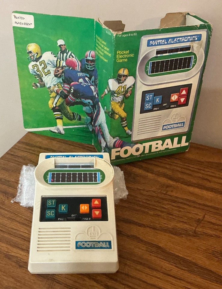 RARE 1977 Vintage MATTEL Football Electronic Handheld Video Game WORKS BOX