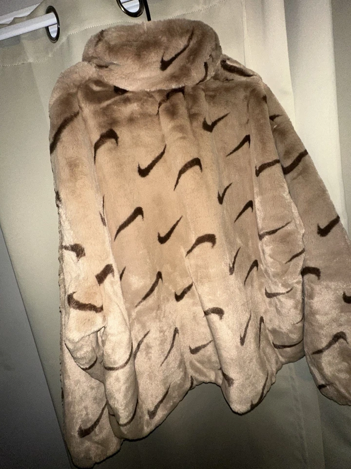 Nike Sportswear AOP Chaqueta de Piel Sintética en Marrón Mujer’s Talla XXL Foto 4 de 4