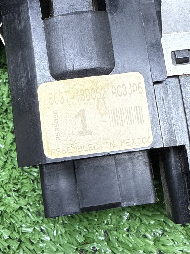 Interruptor de faros Ford F250 F350 2005 06 2007 5C3T-13D062 AC3JA6 AC OEM Foto 4 de 4