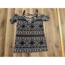 Eye Candy Cold Shoulder Top Womens Small Blac...