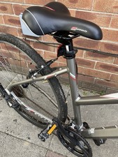 Carrera Crossfire 1 Hybrid Bike 700C 15in Aluminium Frame Front Sus V-Brakes