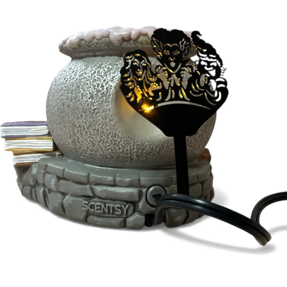 Calentador exclusivo Hocus Pocus SCENTSY Sanderson Sisters Disney retirado 2022  Foto 2 de 4