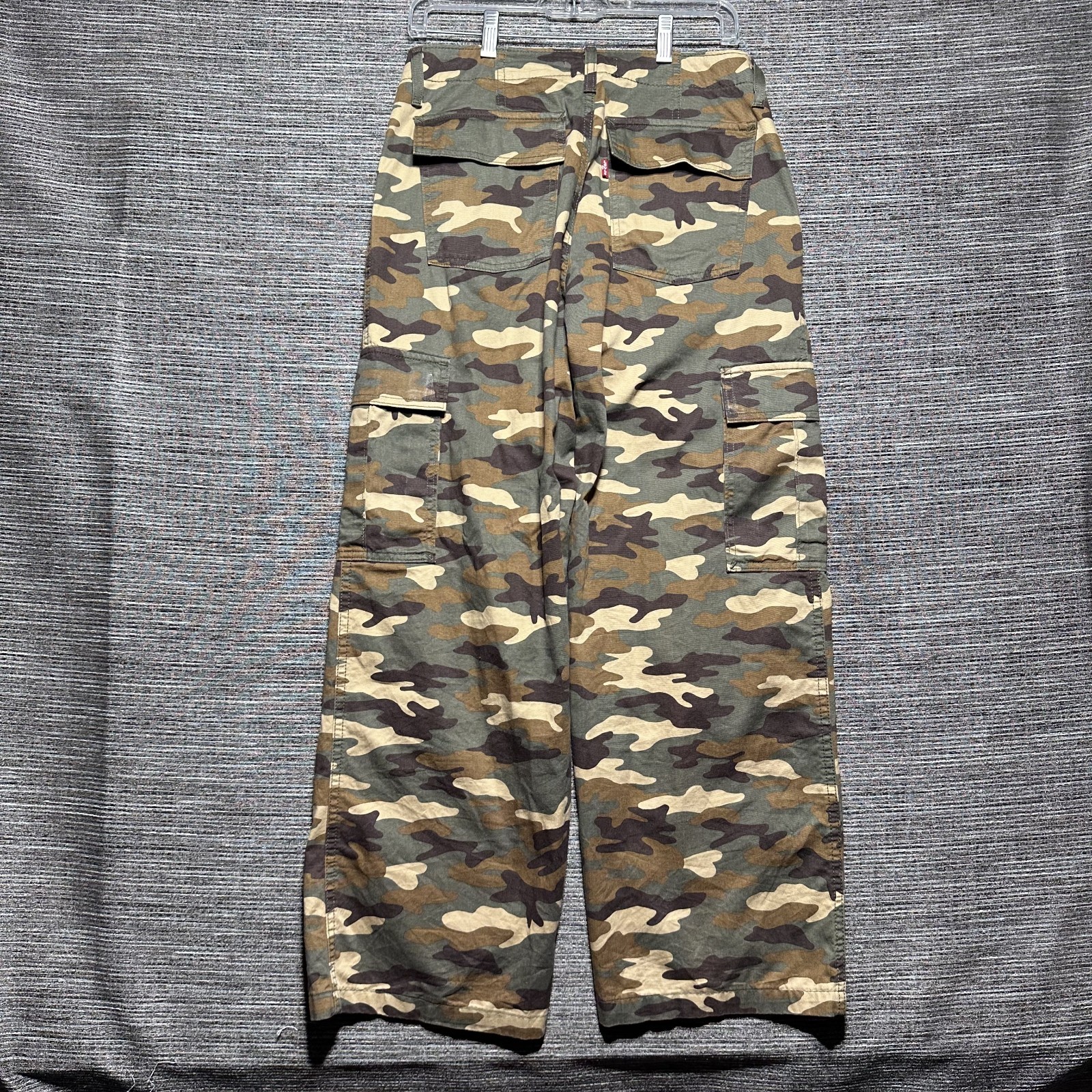 Levi's 94' Baggy Pants Women's Size 27 Green Camouflage Y2K Cargo Style thumbnail 12