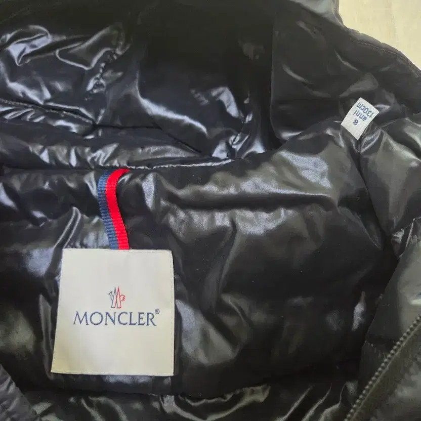 Moncler Kids Padded Jacket - Size 8Y, Good Condition, Detachable Hood thumbnail 4