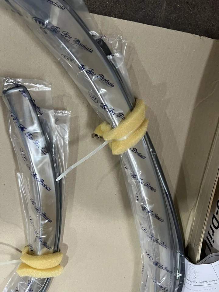 Cadillac Escalade 2002-2006 guardabarros de acero inoxidable rueda bien CA-20 Foto 2 de 3