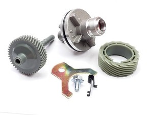 700R4 44 Tooth Driven Speedometer Gear W// Housing Bracket /& Bolt New