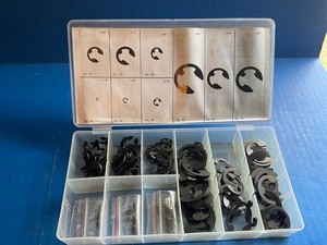 300pc E-Clip Assortment | SAE Black Oxide Fastener Set Retaining Ring Kit