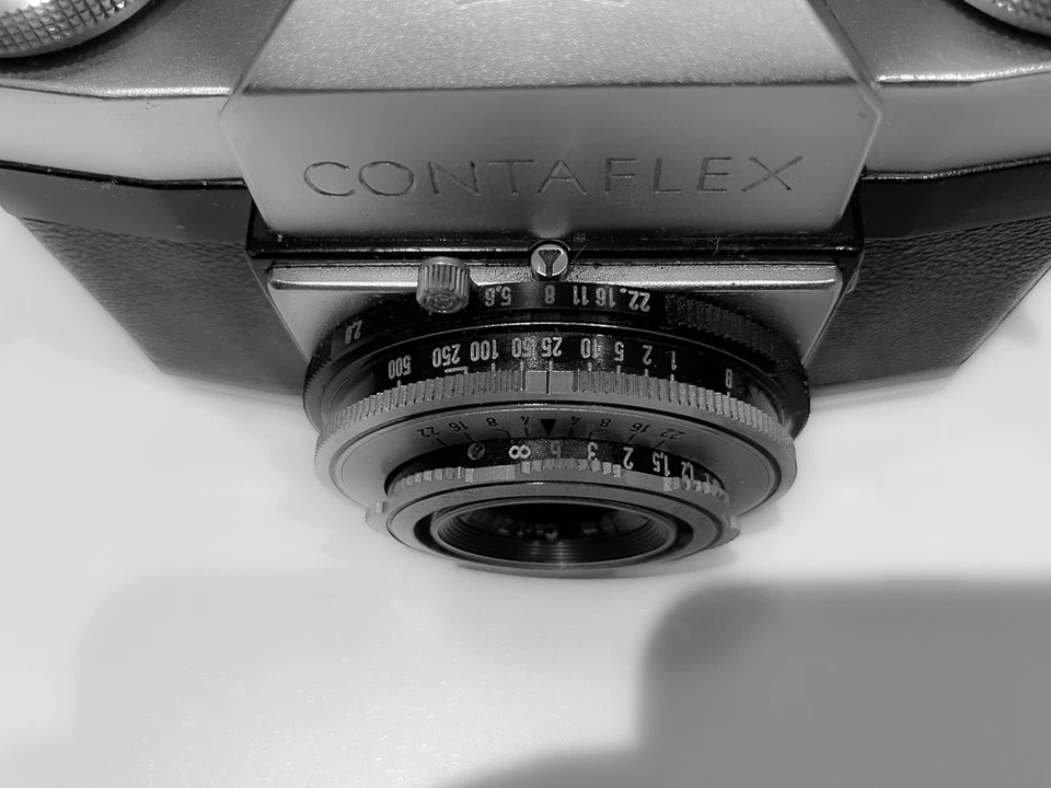 Zeiss Ikon Contaflex Analog-Kamera  mit Tessar 45mm 1:2,8, S-Nr.: 861/02 - Bild 3 von 4