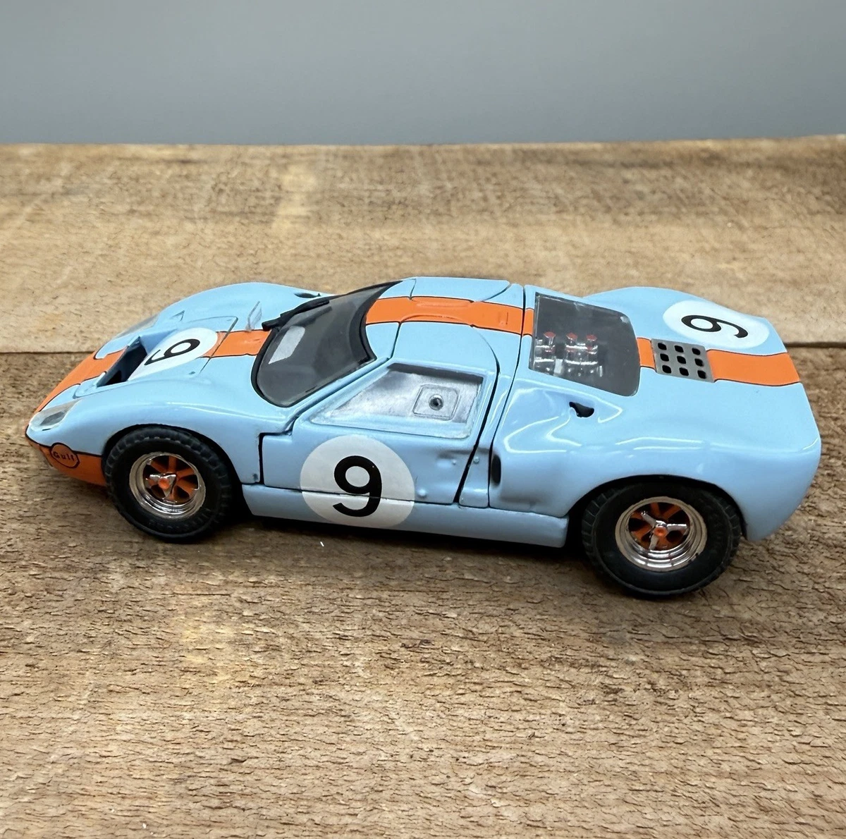 Jouef Évolution 1/18 Ford GT40 Winner Le Mans 1969 réf 3008