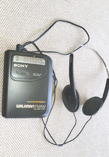 Sony Walkman WM-FX301 Radio AM/FM Autoreverse Cassette Player voll funktionsfähig