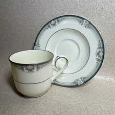 NORITAKE BONE CHINA (JAPAN) 4707 LYNDENWOOD COFEE TEA CUP & SAUCER 1990s