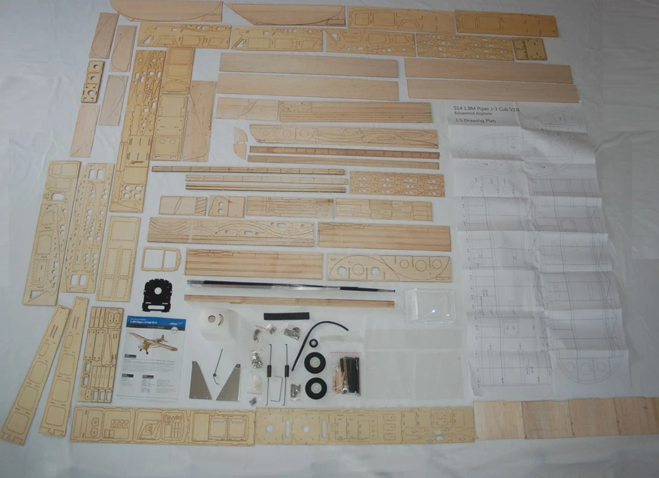 RC Piper J3 Cub Flugmodell 1800mm Holzbausatz EP für 4-6S LiPo GP 7,45-10ccm KIT - Bild 3 von 4