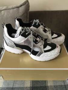 michael kors trainers uk