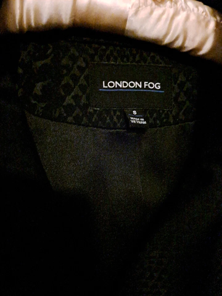 London Fog Double-Breasted Womans Small Rain Coat - Image 4 of 4